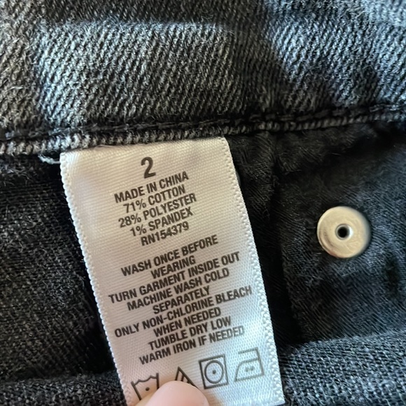 AERO CHEEKY BLACK DENIM SHORT - Picture 4 of 4